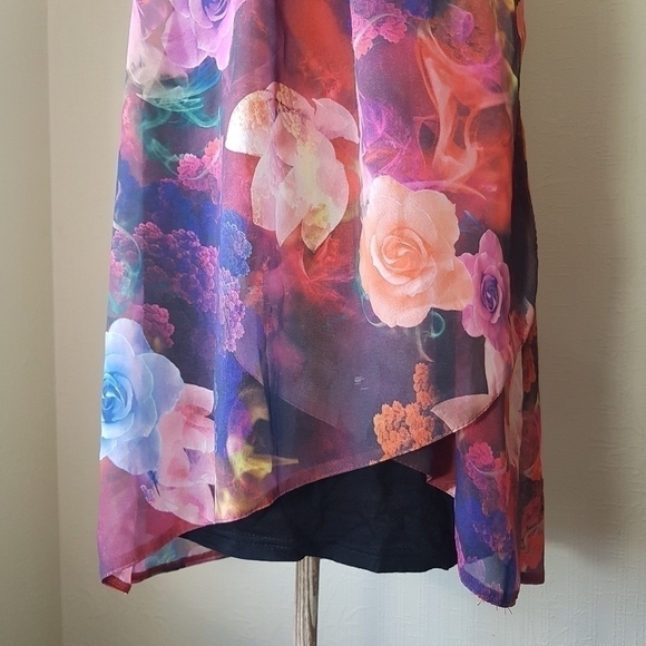 Papillon Floral Layered Tank Top - Picture 6 of 14
